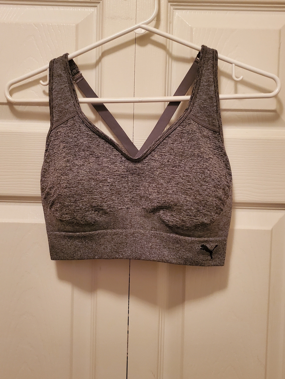 PUMA Women's Supportive Grey Seamless Sports Bra Large Cross Back